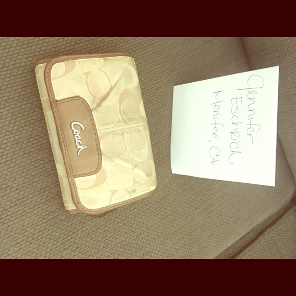 Coach small wallet with tons of storage - Picture 1 of 6